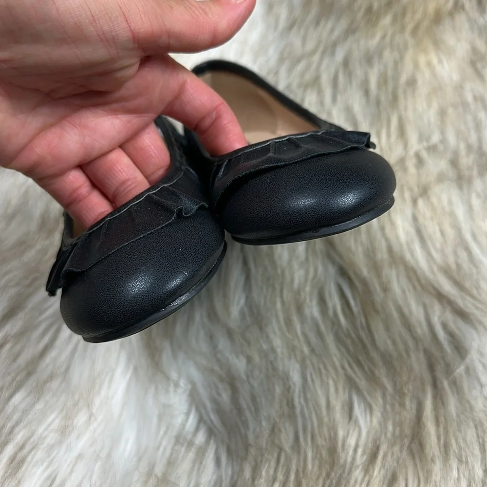 Size 13 Harper Canyon Elegant Black Ruffle Flats